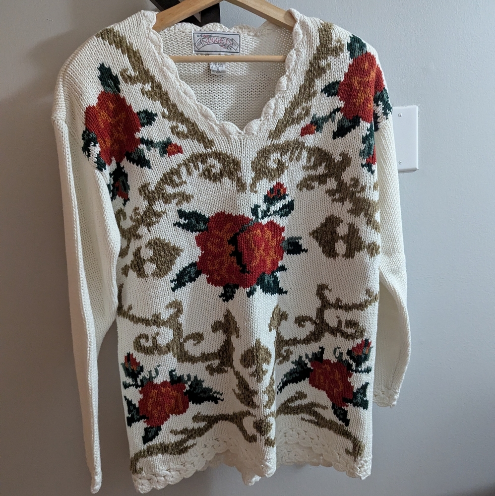 Off white cotton blend knitted floral motif Sweater by Nuggets, red roses size m